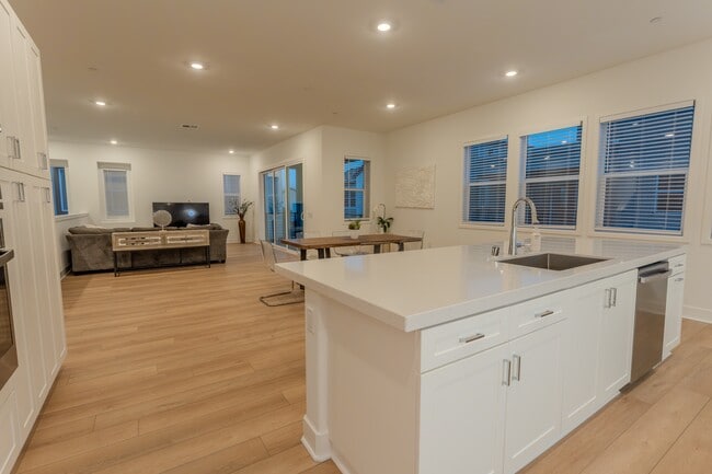 Building Photo - 241 Proctor