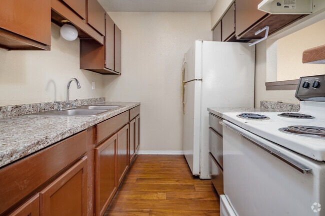 Updated Kitchen with Hardwood Floors - Colonial Manor