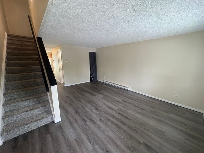 Building Photo - 3550 Butternut Dr