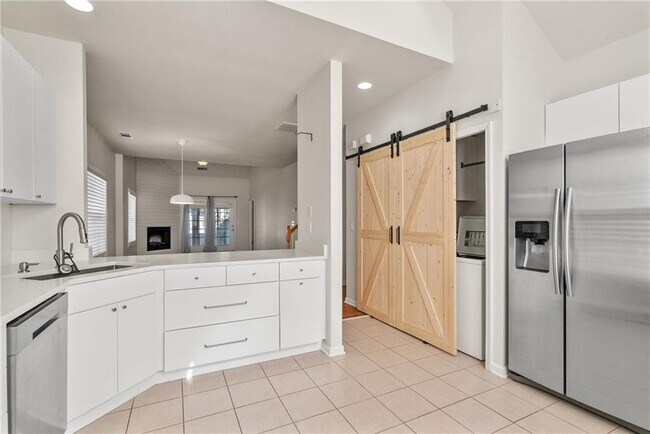 Foto del edificio - 2430 Clock Face Ct