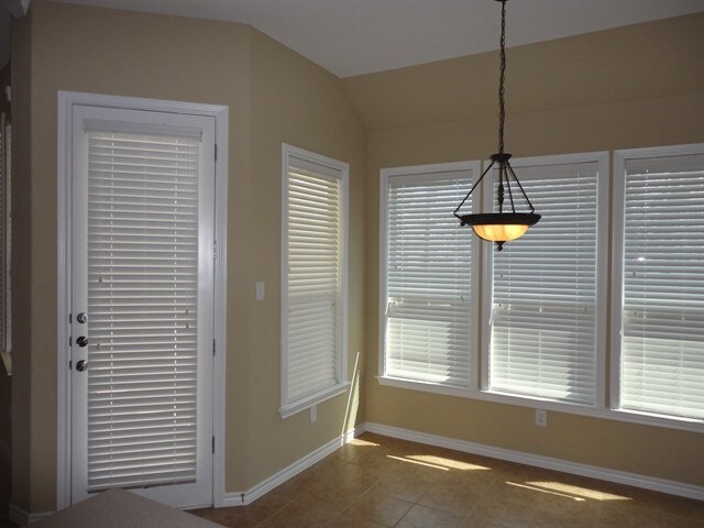 Building Photo - 154 Justin Leonard Dr