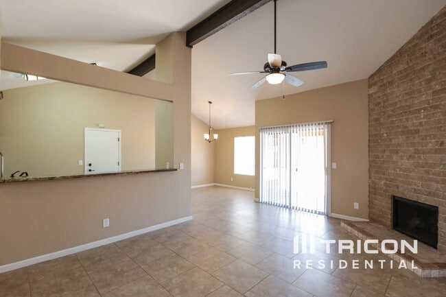 Building Photo - 5428 W Voltaire Dr