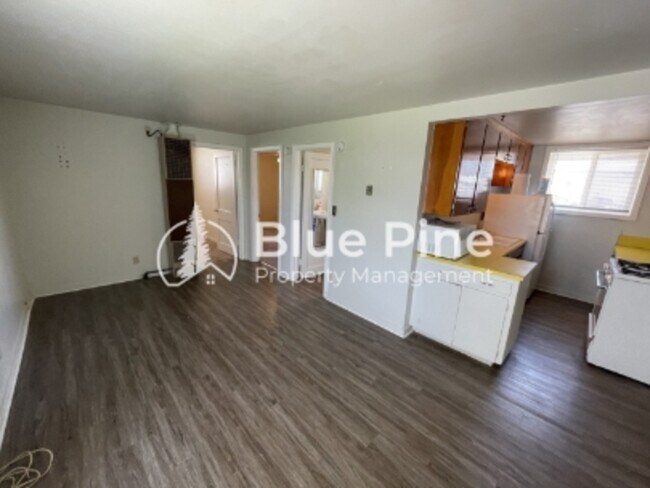 Foto del edificio - 550 W 21st St