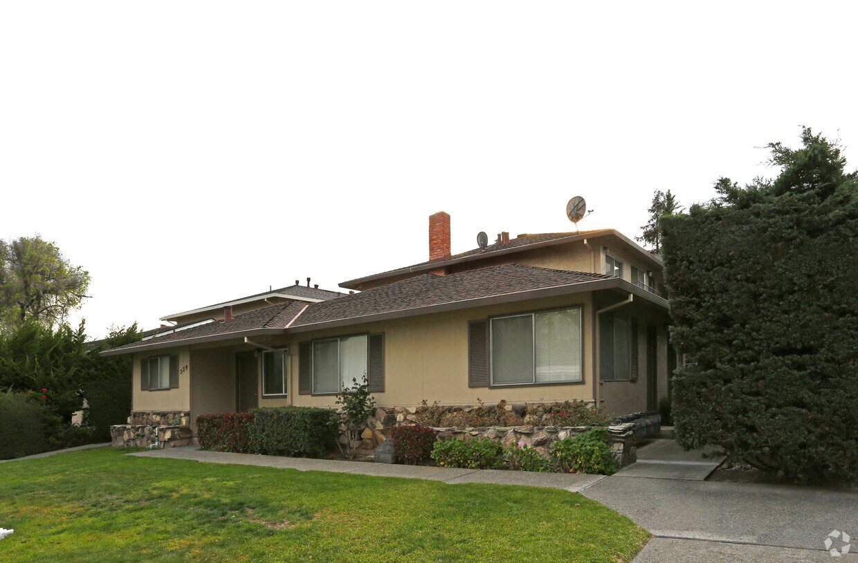 Building Photo - 525-529 Saratoga Ave