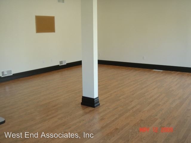 Building Photo - 230 S Main St