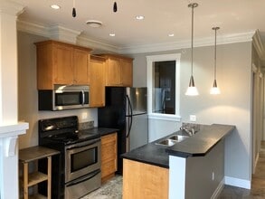 Building Photo - 45595-45595 Tamihi Way