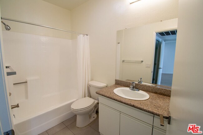 Building Photo - 6633 Yucca St