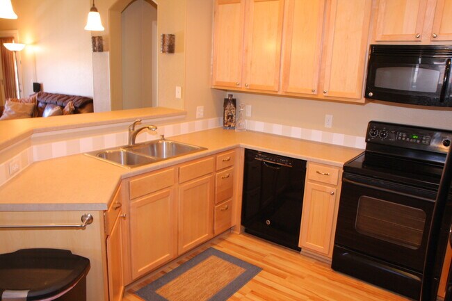 Foto del edificio - 2421 Owens Ave