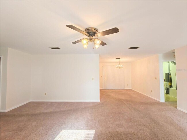 Foto del edificio - 6133 NW 33 St