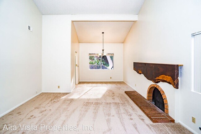 Building Photo - 4 br, 2 bath House - 5404 Coral Reef Ave.