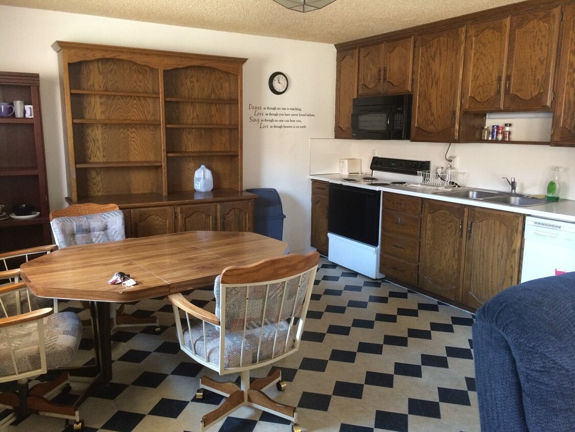 Building Photo - BDA 1