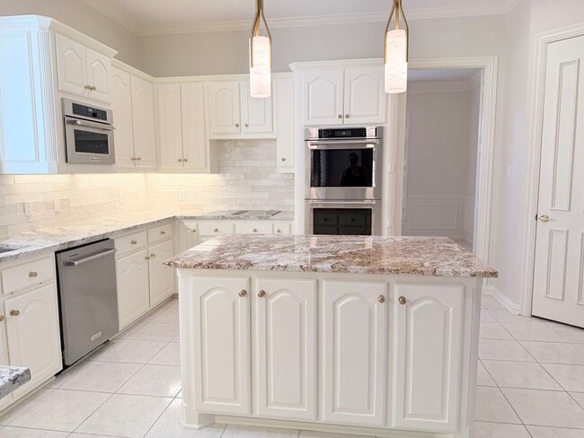 Building Photo - 1410 Biltmore Ct