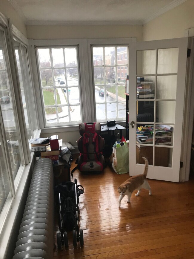 Foto del edificio - 883 Farmington Ave