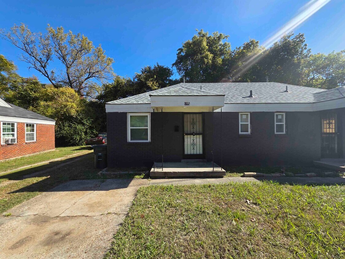 Foto principal - 802 N Dunlap St