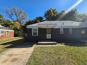 Building Photo - 802 N Dunlap St