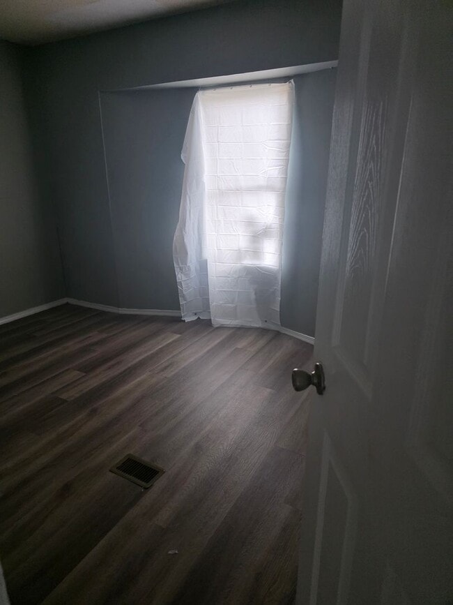 Foto del edificio - 711 Hillside Dr