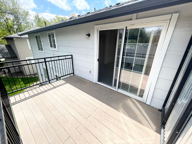 Building Photo - 2bd/1b Apartment, Boise Bench-Close to Eve...