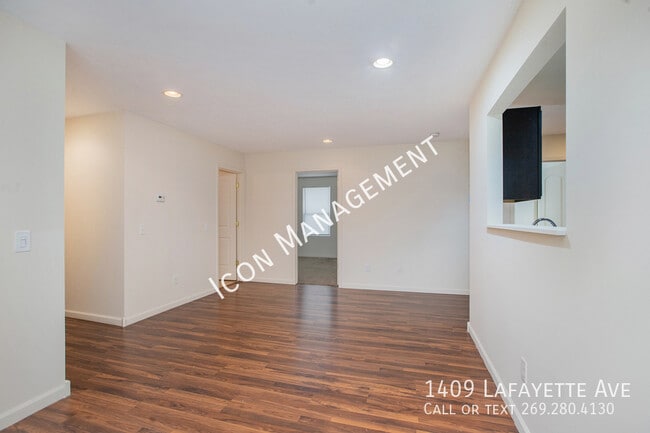 Foto del edificio - 1409 Lafayette Ave