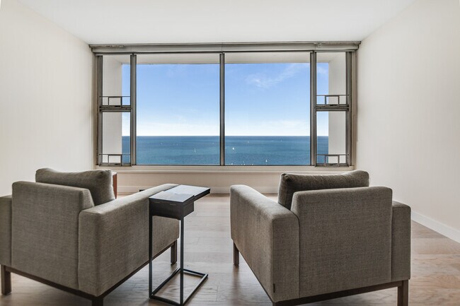 Foto del edificio - 3200 N Lake Shore Dr