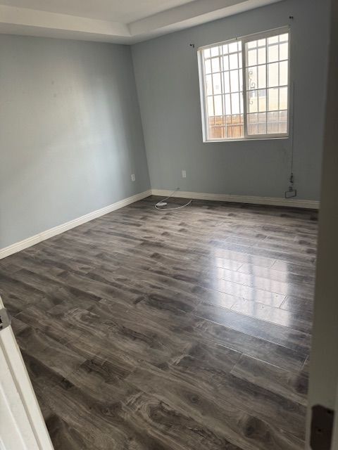 Foto del edificio - 10465 S Hoover St