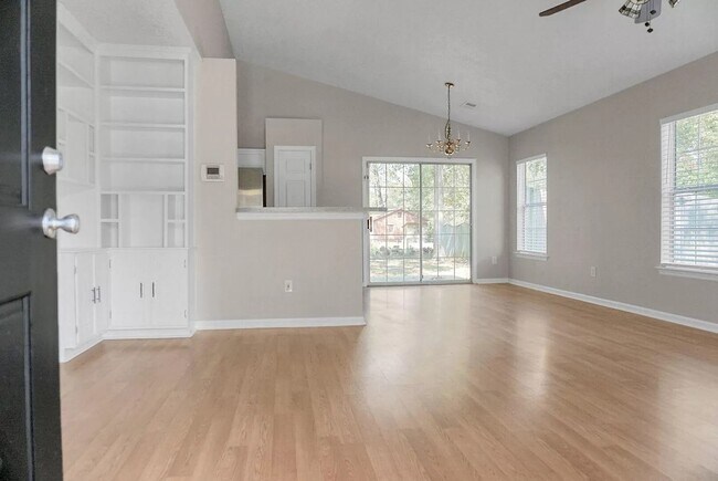 Building Photo - 2412 Stingray Blvd