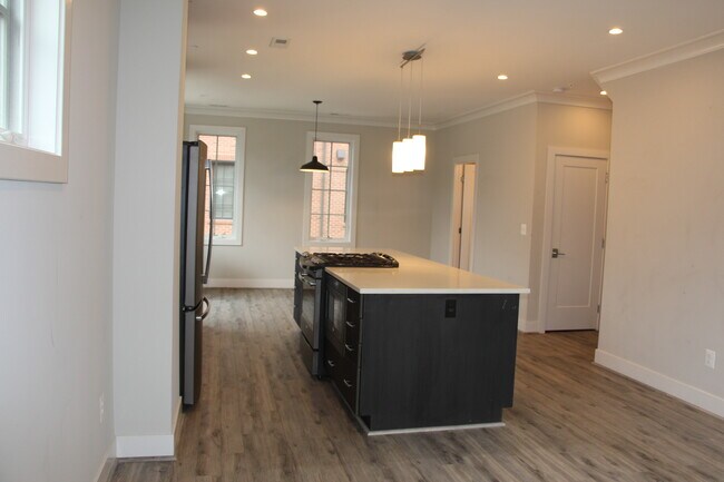 Foto del edificio - 904 N Buchanan Ct