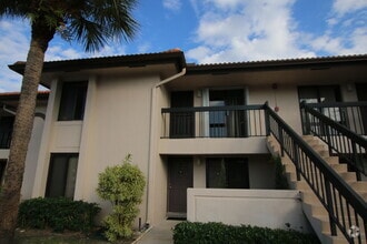 Building Photo - 350 Club Cir
