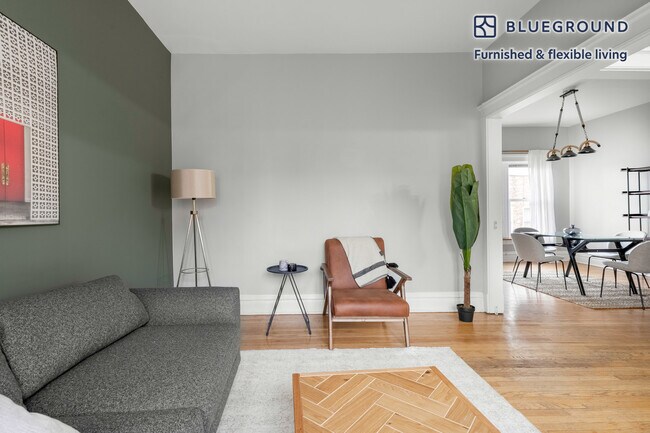 Foto del edificio - 518 W Wrightwood Ave