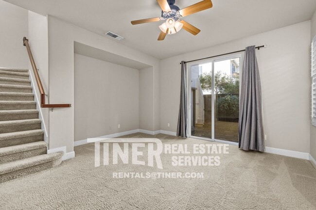 Building Photo - Beautiful Villemont Courtyard Home
