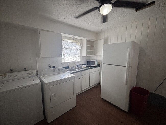 Photo - 4222 Wipprecht St House