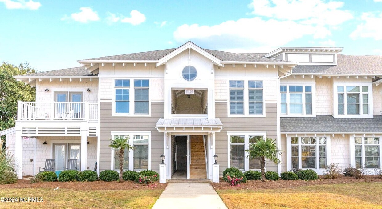 Foto principal - 2537 St James Dr SE