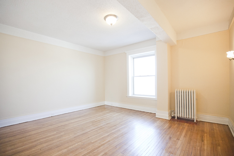 Foto principal - 2170 E Jefferson Ave