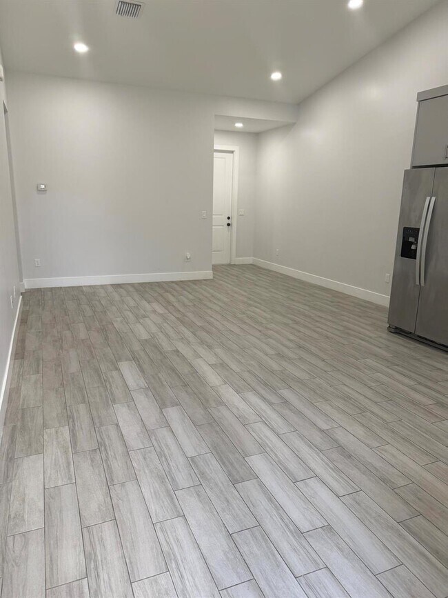 Foto del edificio - 4323 Barbridge Rd
