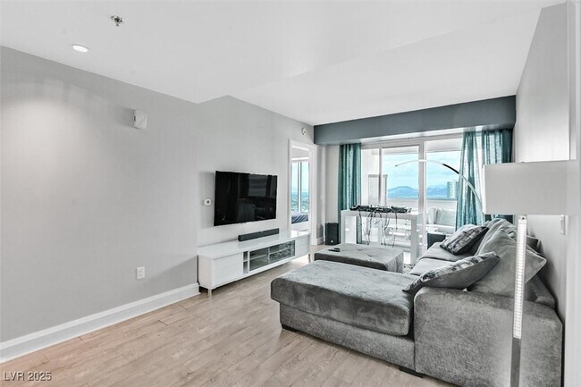 Foto del edificio - 2700 S Las Vegas Blvd