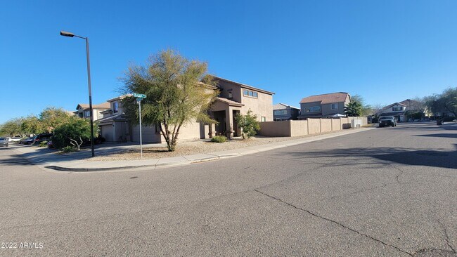 Building Photo - 3933 W South Butte Rd