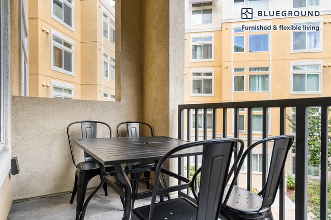 Foto del edificio - 5200 Iron Horse Pkwy
