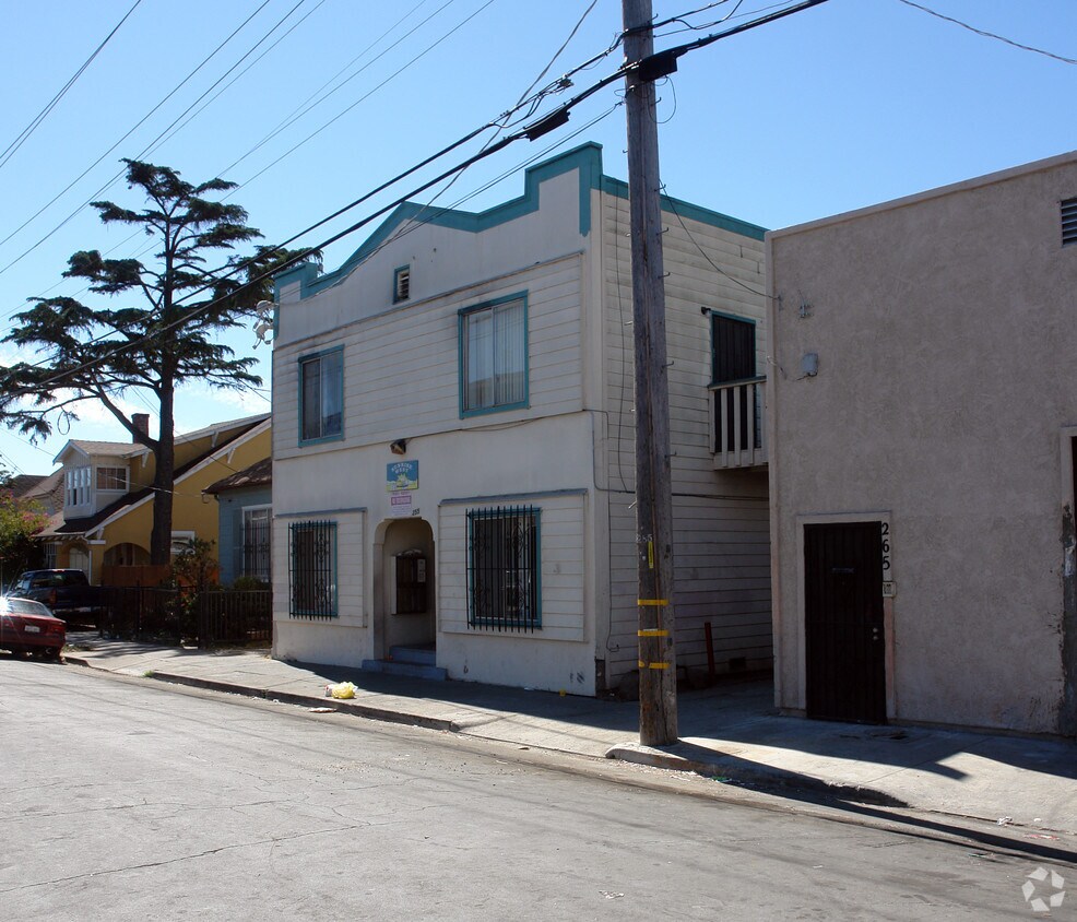 Building Photo - 255 15th St