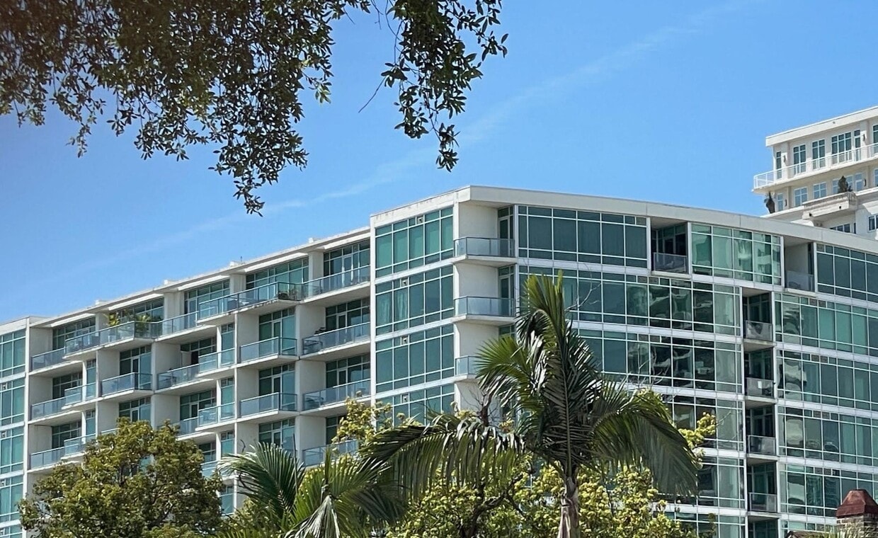 Foto principal - Beautiful Downtown Condo