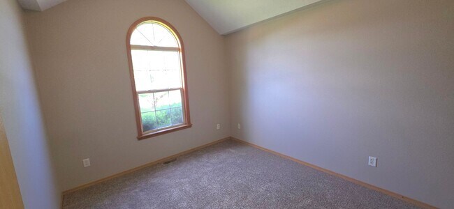 Foto del edificio - Gorgeous 3BR/2BA brick and stone front home in Keystone Estates! $1395