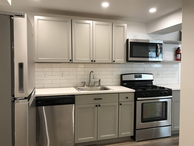 Building Photo - 348 1st St