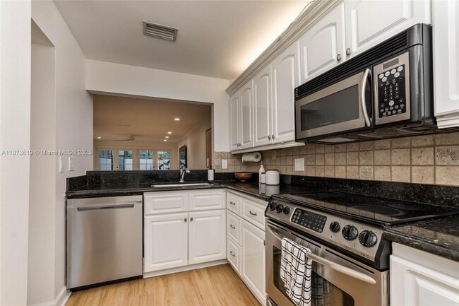 Foto del edificio - 825 SE 2nd St