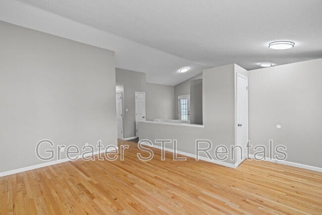 Building Photo - 1519 Harvard Way