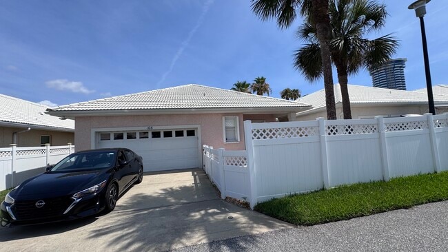 Foto del edificio - 166 Key Colony Ct