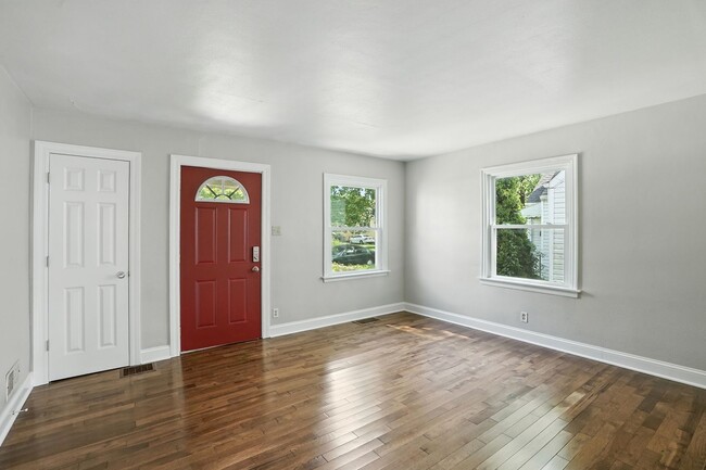 Building Photo - 3 Bedroom Home In Hobart