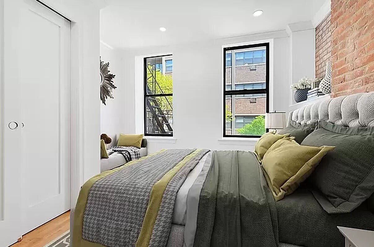 Primary Photo - 440 West 47th Street