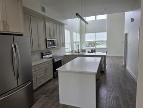 Building Photo - 12255 Trail Hollow Dr