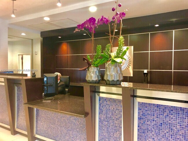 Foto del edificio - 1800 N Bayshore Dr