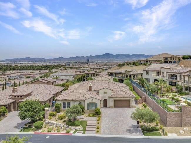 Building Photo - Dazzling 4,000+ sq ft Guard Gated Southern...