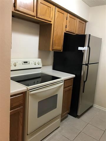 Foto del edificio - 9807 Walnut St