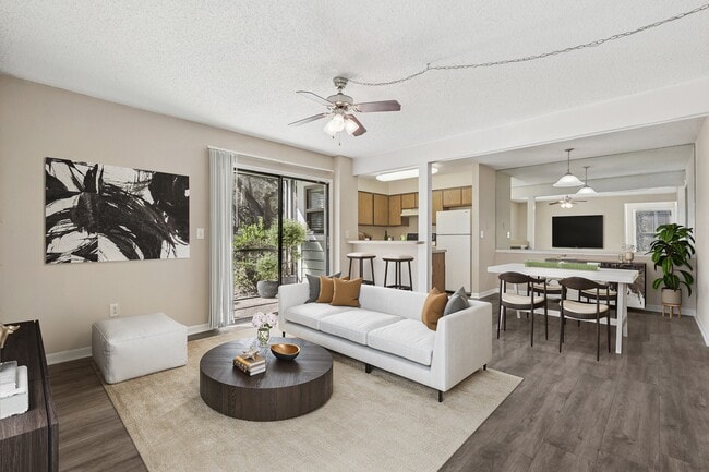 Building Photo - Oak Ramble